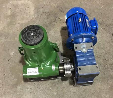 雙利牌螺旋式電動(dòng)千斤頂50T-230T